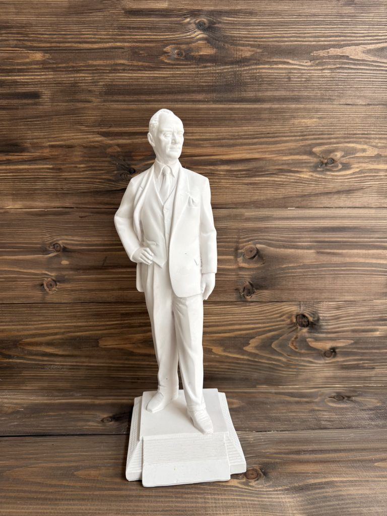 Ham Polyester Atatürk Figürü