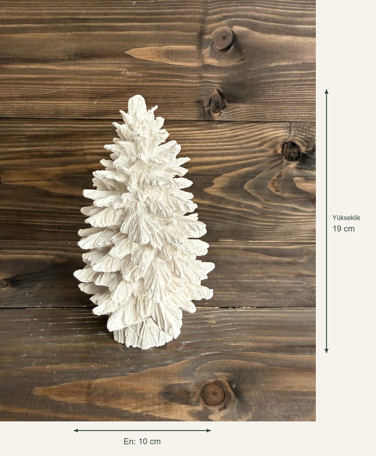 Ham Polyester Çam Ağacı Figürü – Yükseklik: 19 cm · En: 10 cm