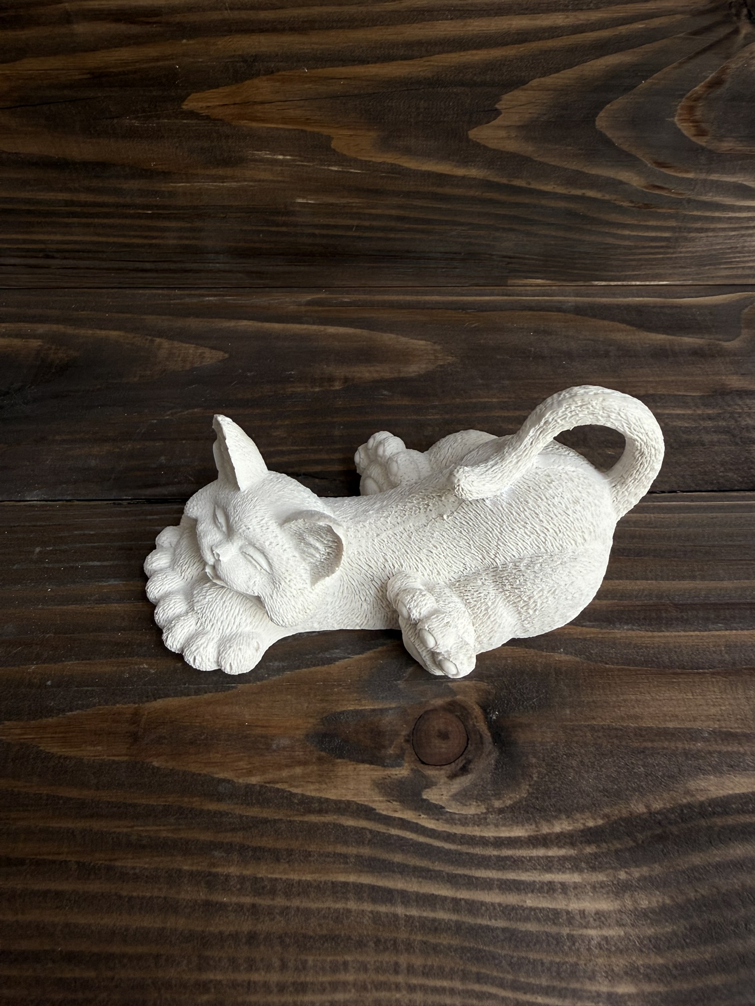 Ham Polyester Misu Kedi Figürü