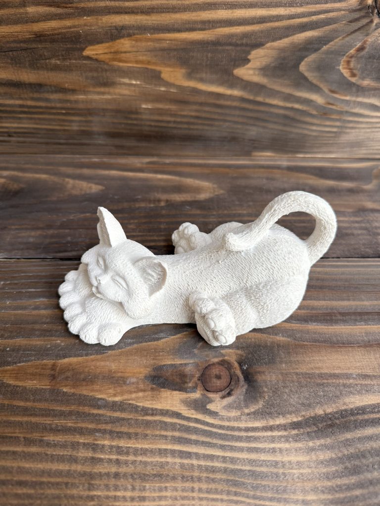 Ham Polyester Misu Kedi Figürü