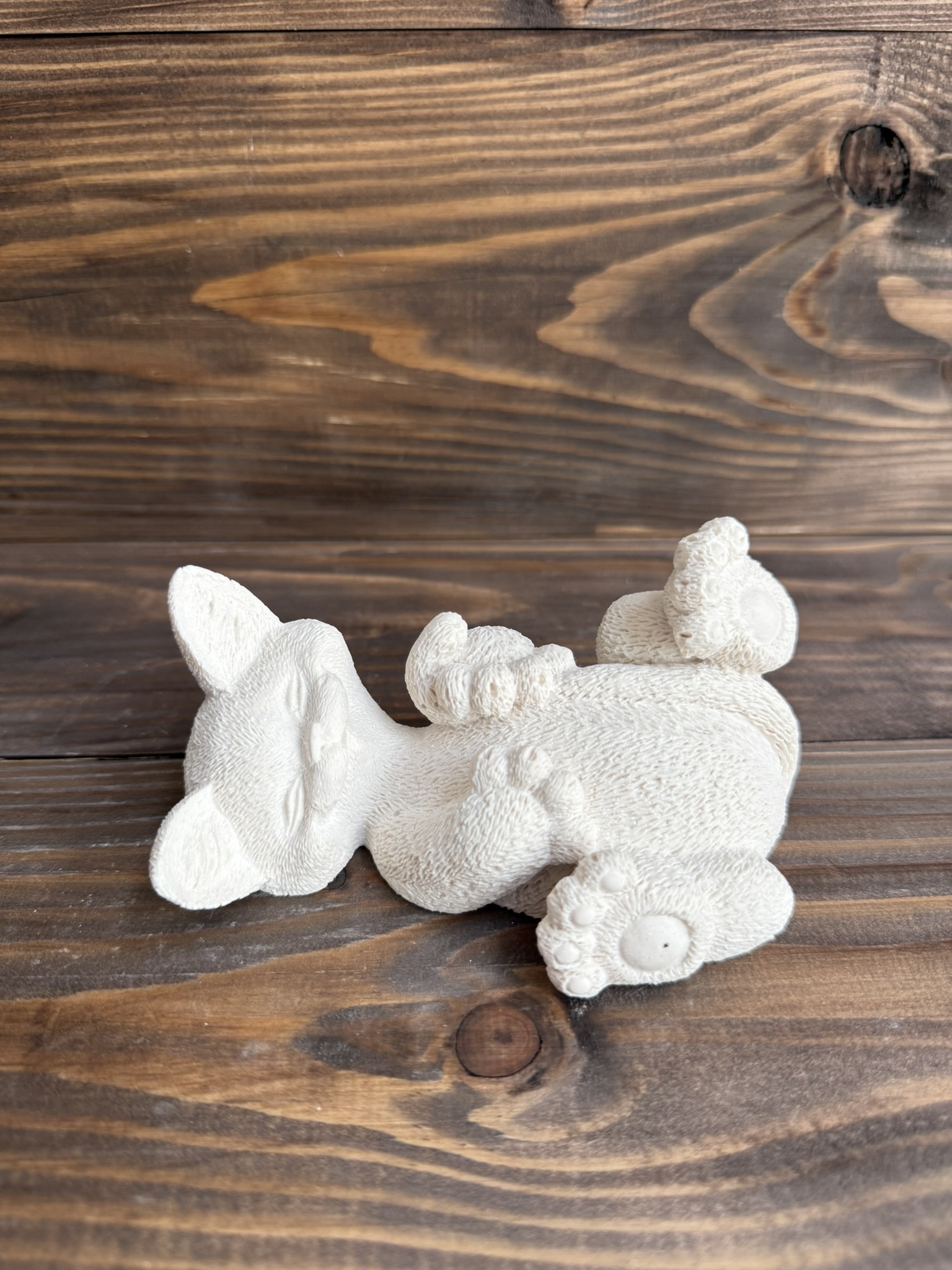 Ham Polyester Misu Oyunbaz Kedi Figürü
